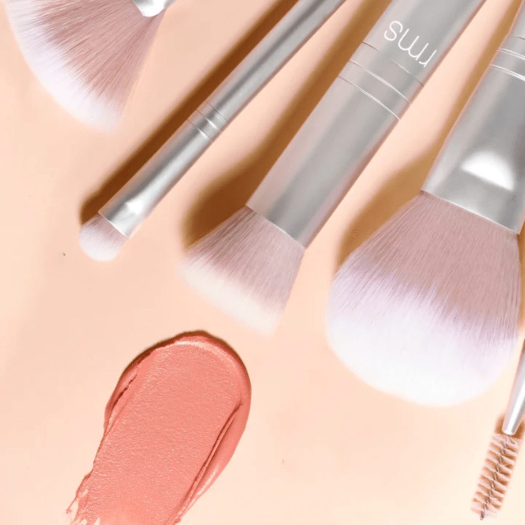 Skin2Skin Blush Brush - NaturelleShop.com - RMS Beauty