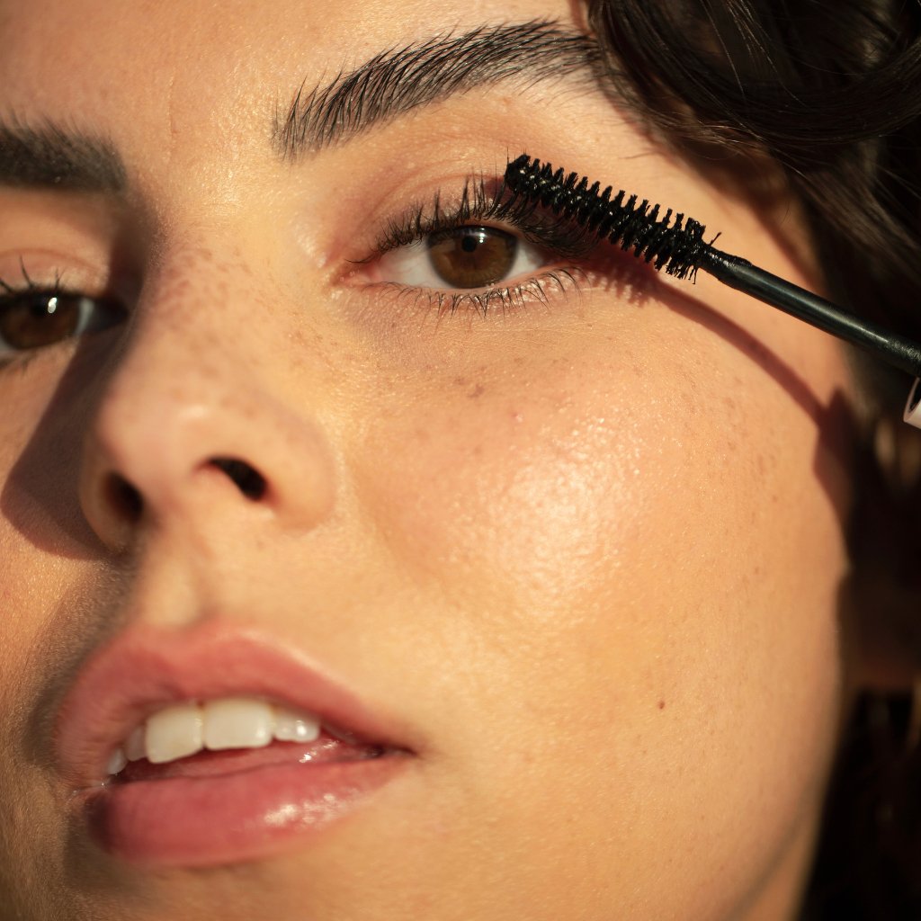 Avocado Waterproof Mascara - NaturelleShop.com - Ere Perez