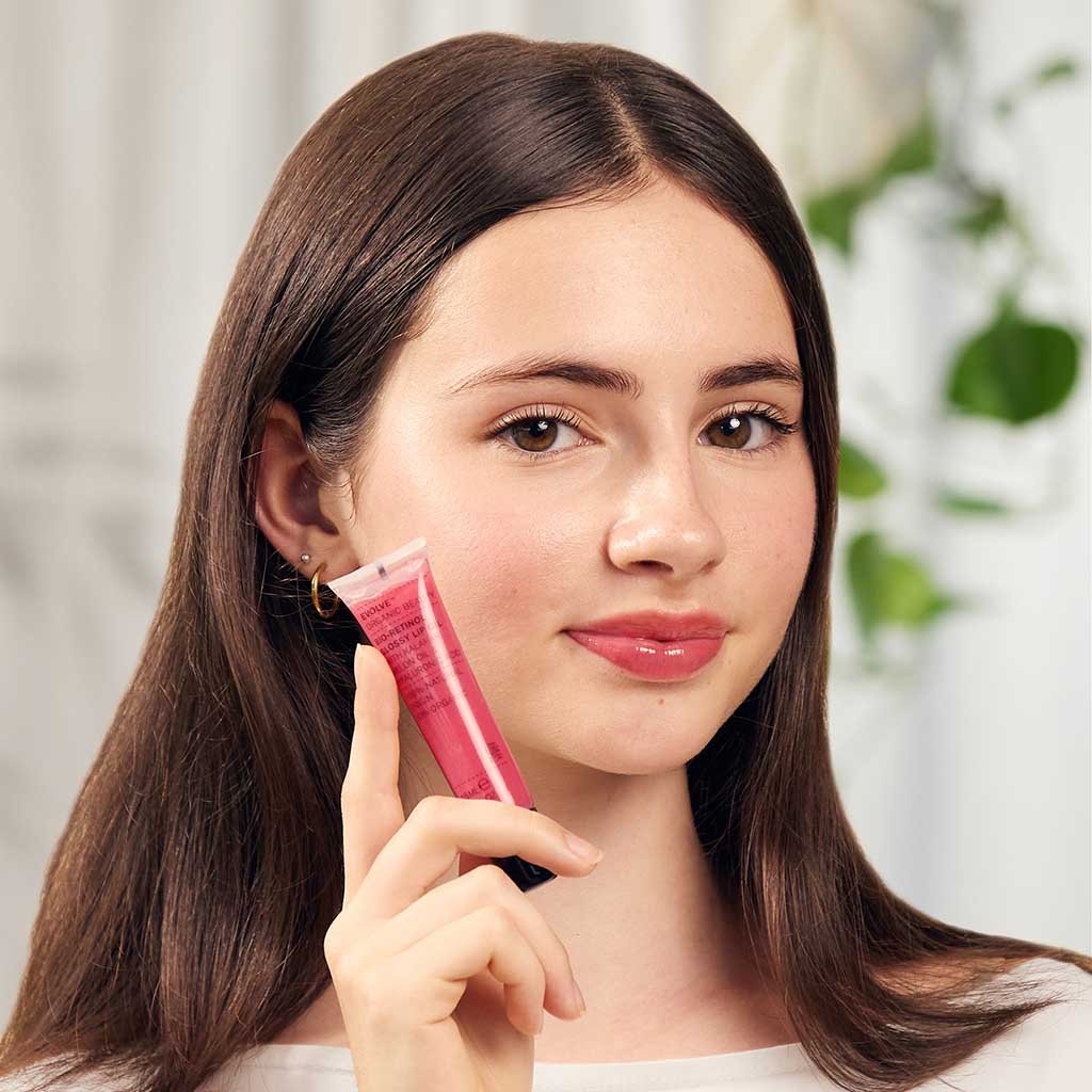 Bio-Retinol Glossy Lip Oil - NaturelleShop.com - Evolve Organic Beauty