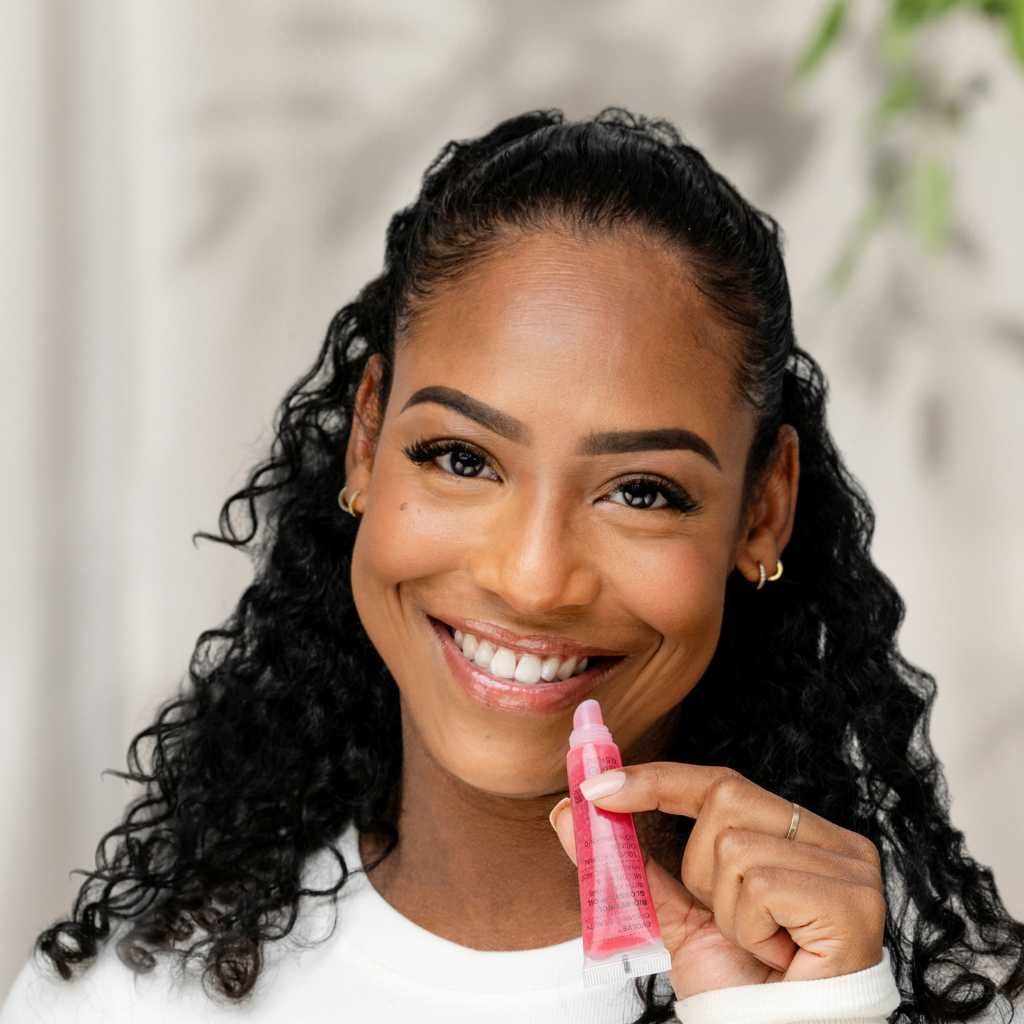 Bio-Retinol Glossy Lip Oil - NaturelleShop.com - Evolve Organic Beauty