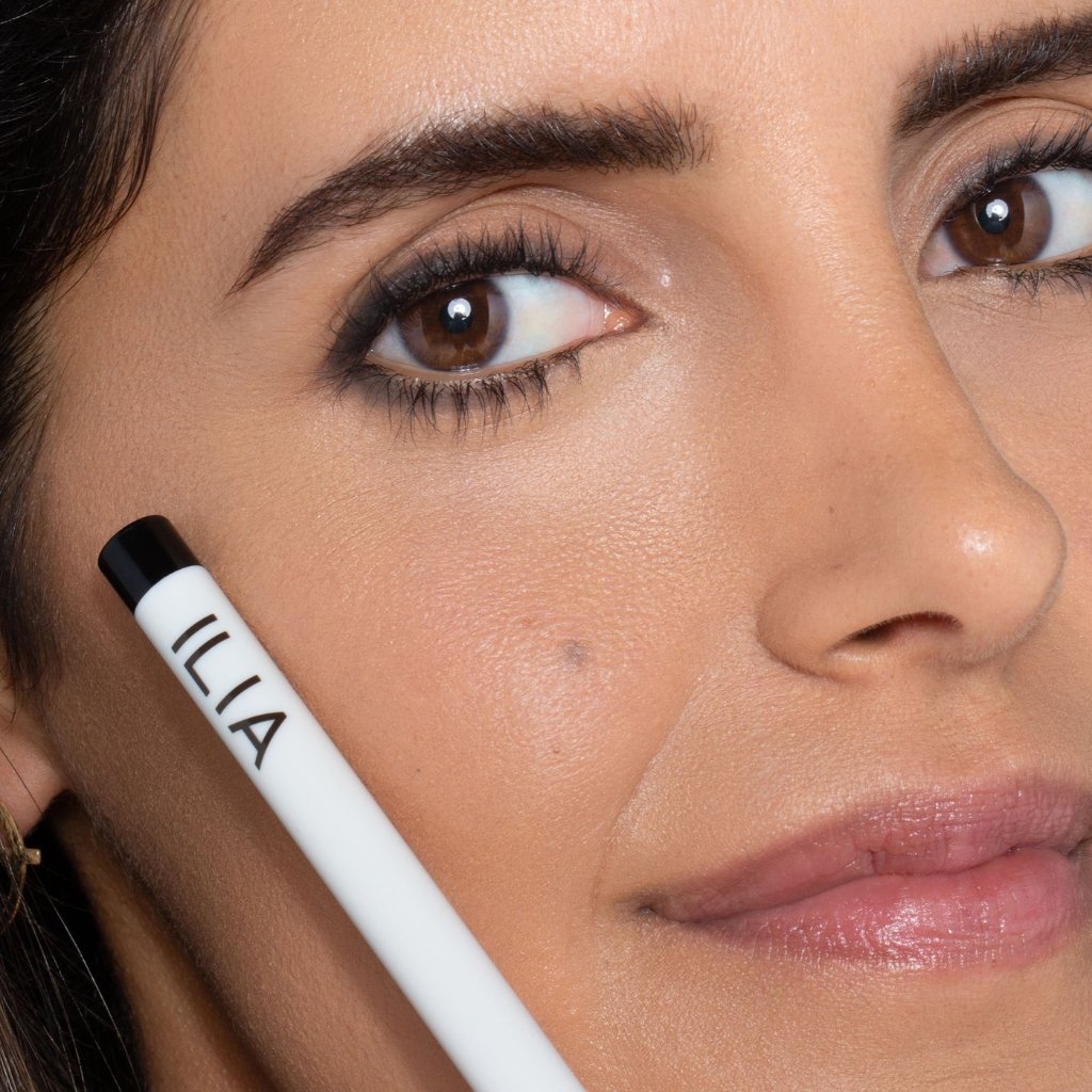 Clean Line Gel Liner - NaturelleShop.com