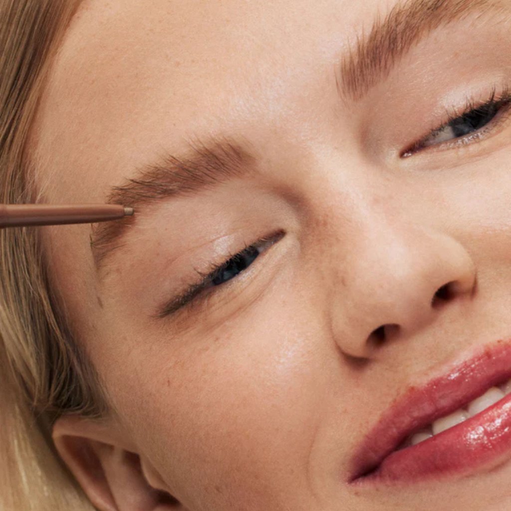 In Full Micro-Tip Brow Pencil - NaturelleShop.com - ILIA Beauty