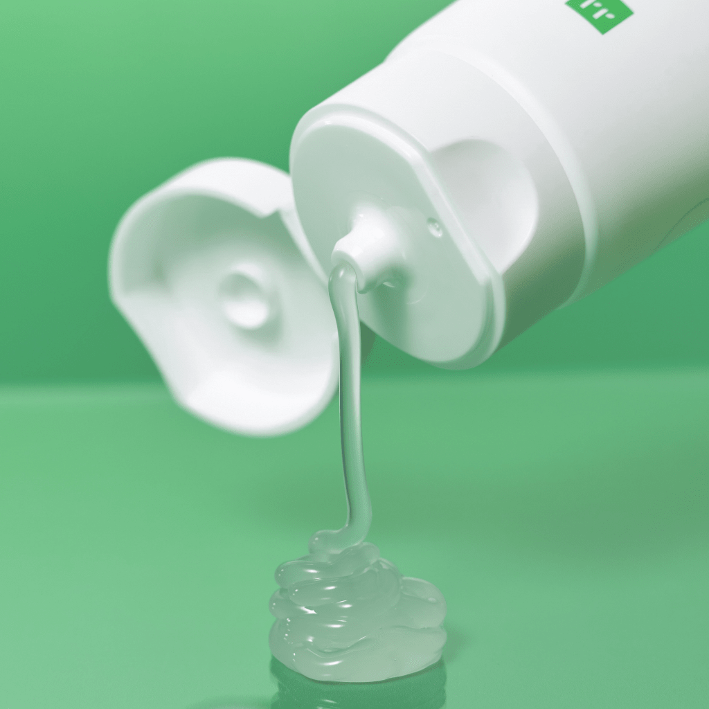 Calming Salicylic Acid Cleanser - NaturelleShop.com - Face Republic