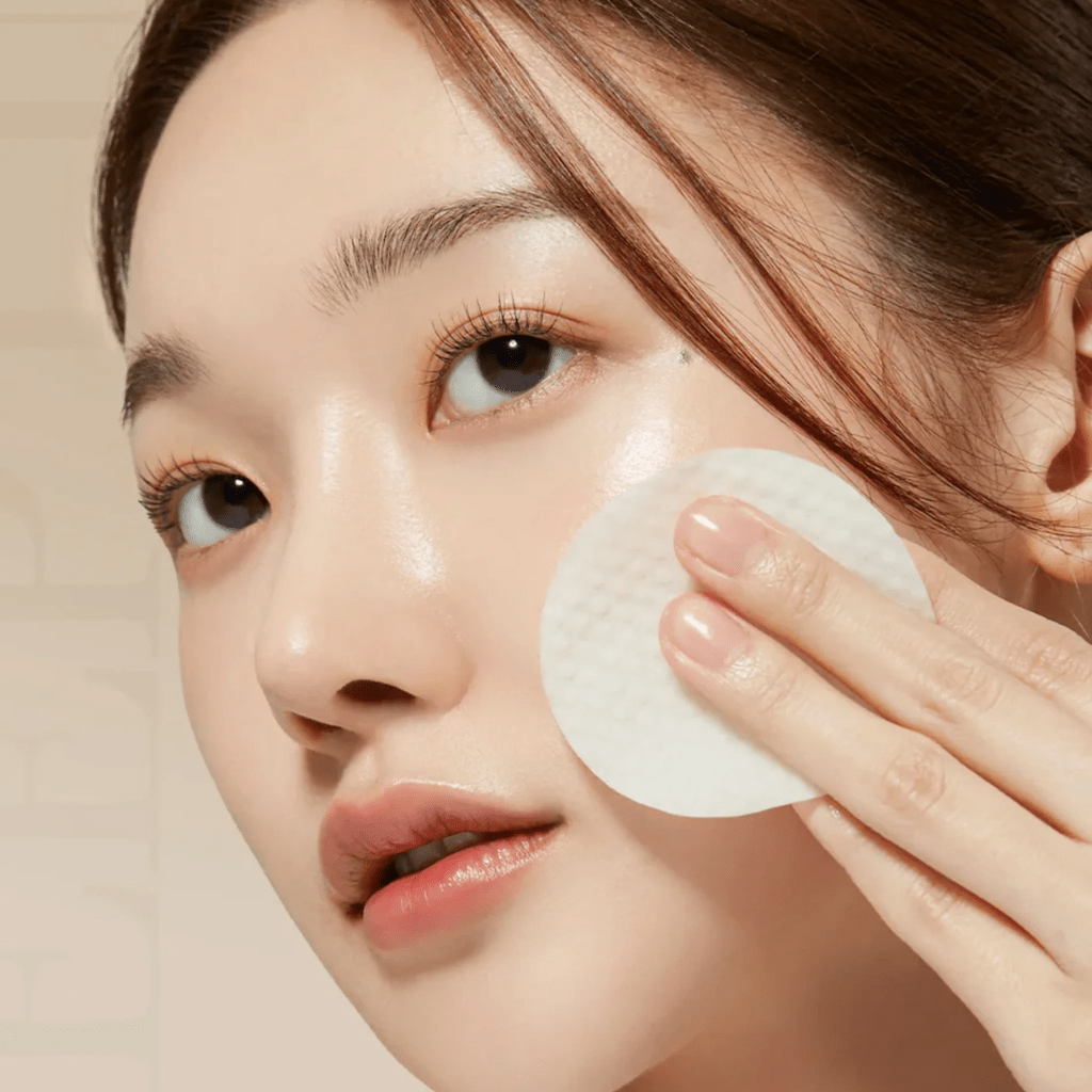 Deep Vita C Toner Pad - NaturelleShop.com - Medicube