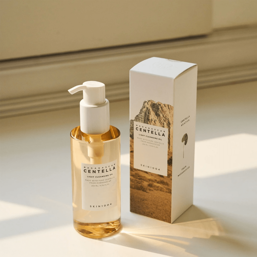 Madagascar Centella Light Cleansing Oil - NaturelleShop.com - SKIN1004