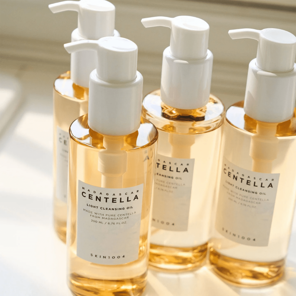 Madagascar Centella Light Cleansing Oil - NaturelleShop.com - SKIN1004