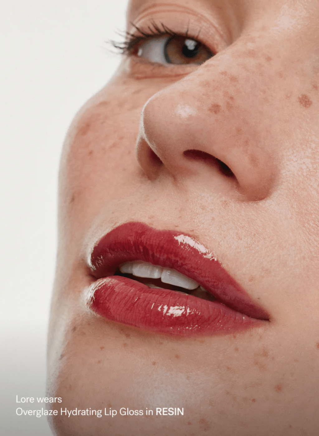 Overglaze Hydrating Lip Gloss - NaturelleShop.com - ILIA Beauty